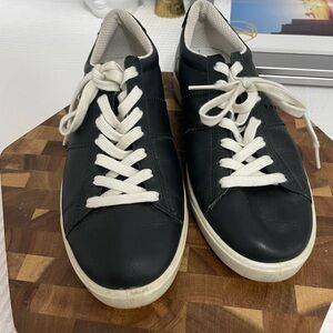 ECCO Women's Street Lite Retro Sneaker Black and White Size US 6-6.5/EU 37